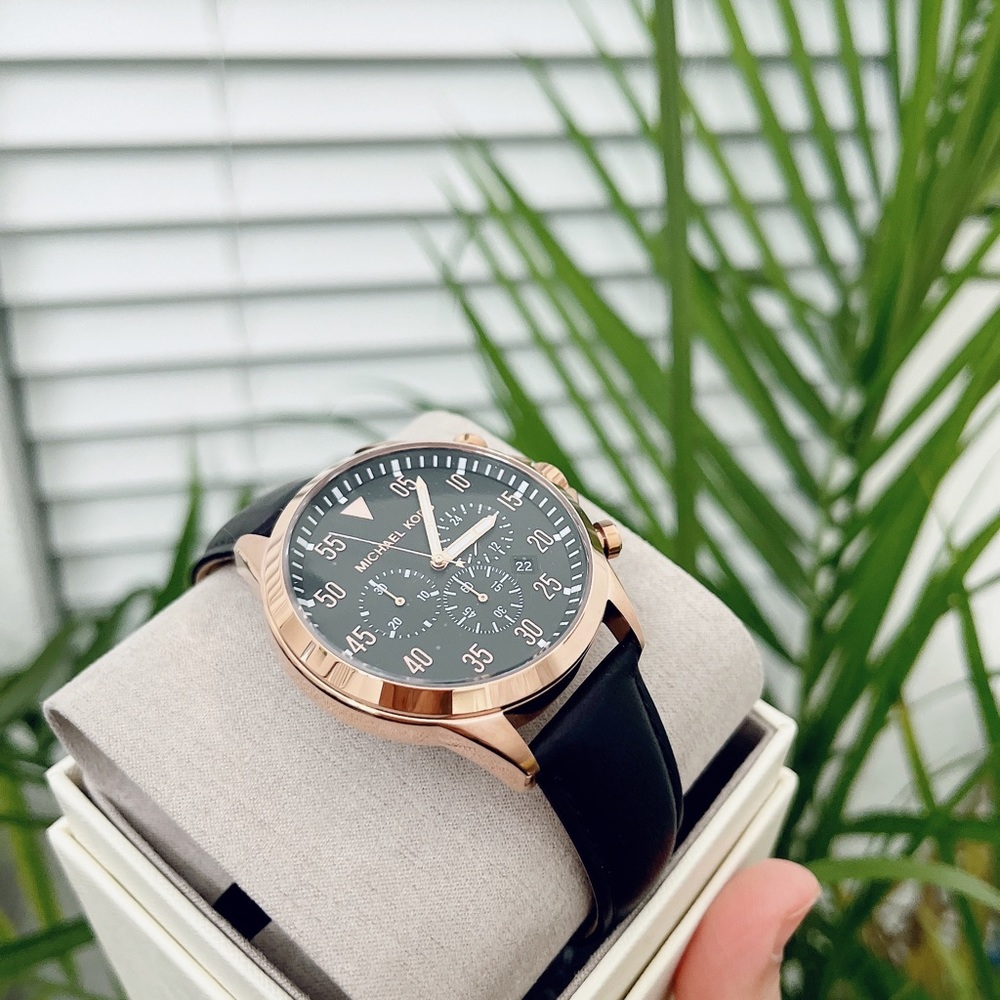 Michael Kors Men's Gage Chronograph Black Leather Watch - Picture 3 of 6